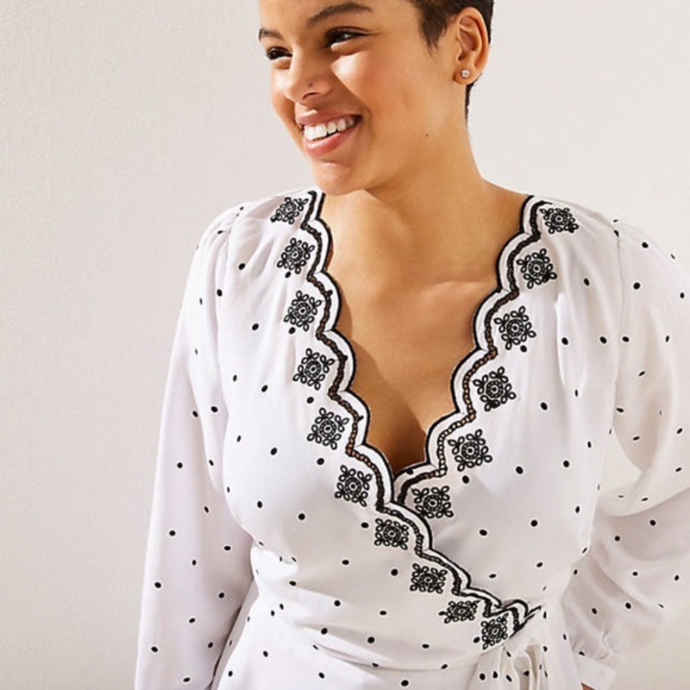 LOFT Plus Scalloped Dot Faux Wrap Top